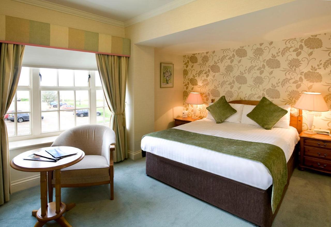 Old Hunstanton Le Strange Arms Hotel Екстер'єр фото
